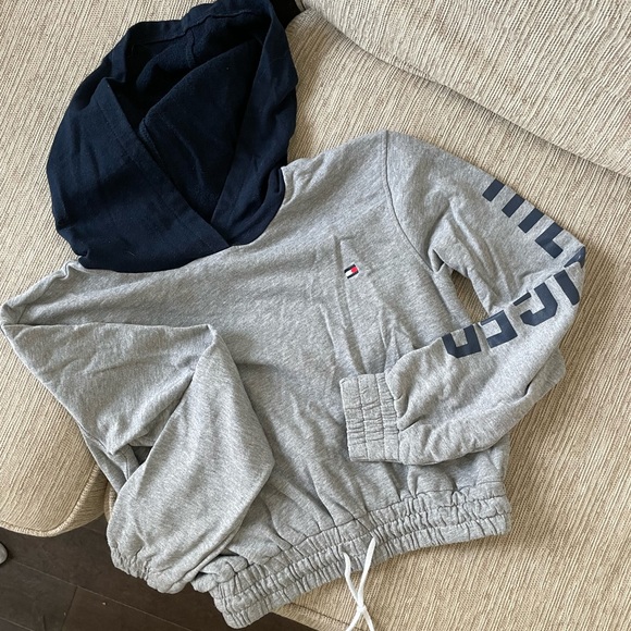 Cropped Tommy hoodie - Picture 4 of 4